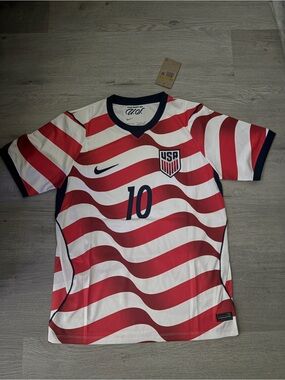 Nike USA Red & White Wave Soccer Jersey with #10